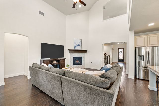 216 Village Creek Drive, Mckinney, TX 75071