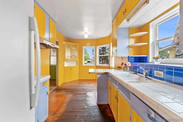 2330 Bancroft, San Diego, CA 92104