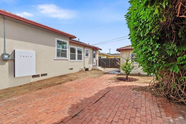2330 Bancroft, San Diego, CA 92104