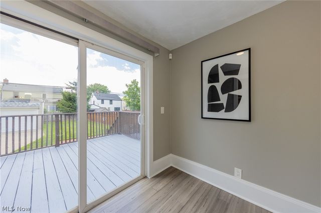 1614 Robinwood Avenue, Lakewood, OH 44107