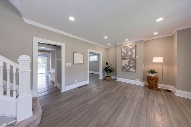 1614 Robinwood Avenue, Lakewood, OH 44107