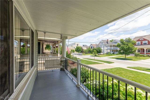 1614 Robinwood Avenue, Lakewood, OH 44107