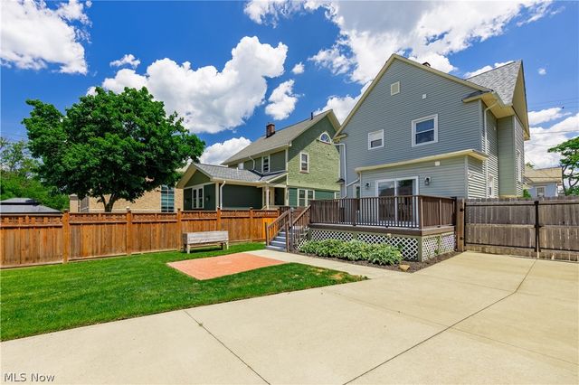1614 Robinwood Avenue, Lakewood, OH 44107
