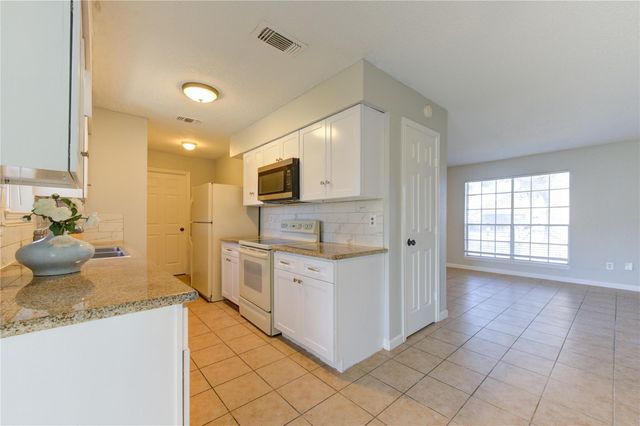 6910 Navidad Road, Houston, TX 77083