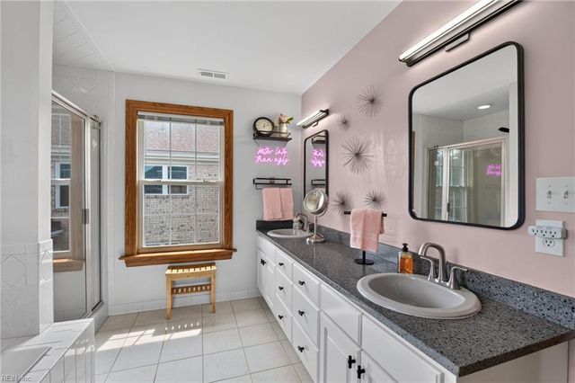 1700 Maze Hill MEWS, Virginia Beach, VA 23455