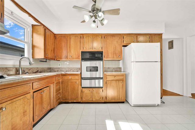 146-24 27th Avenue, Flushing, NY 11354