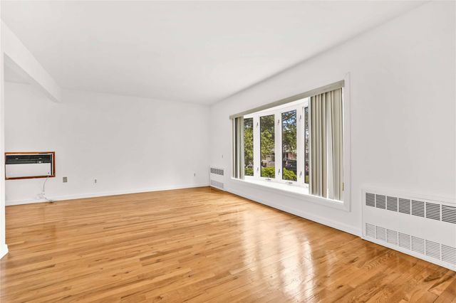 146-24 27th Avenue, Flushing, NY 11354