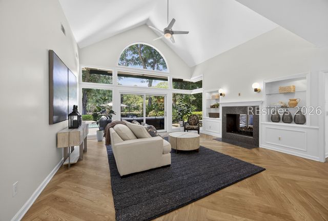 20 Wildbird Ln, Hilton Head Island, SC 29926