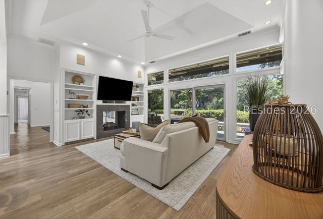 20 Wildbird Ln, Hilton Head Island, SC 29926