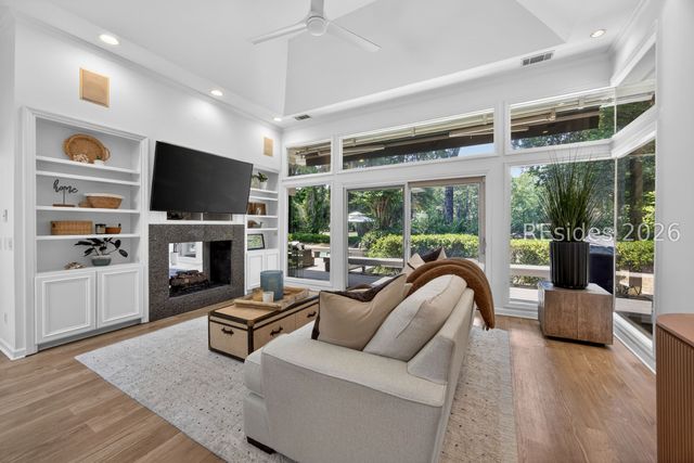 20 Wildbird Ln, Hilton Head Island, SC 29926