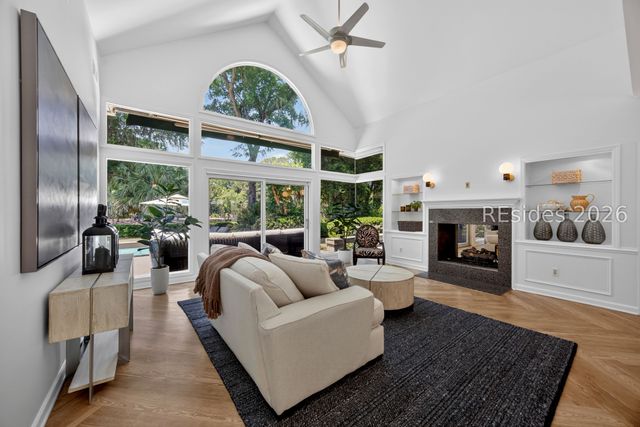 20 Wildbird Ln, Hilton Head Island, SC 29926