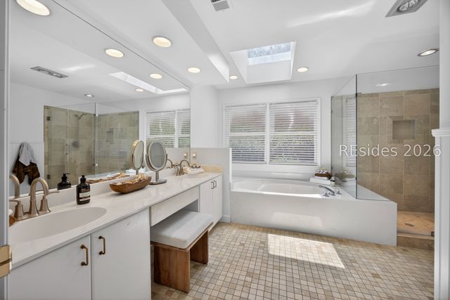 20 Wildbird Ln, Hilton Head Island, SC 29926