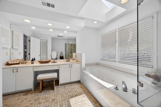 20 Wildbird Ln, Hilton Head Island, SC 29926