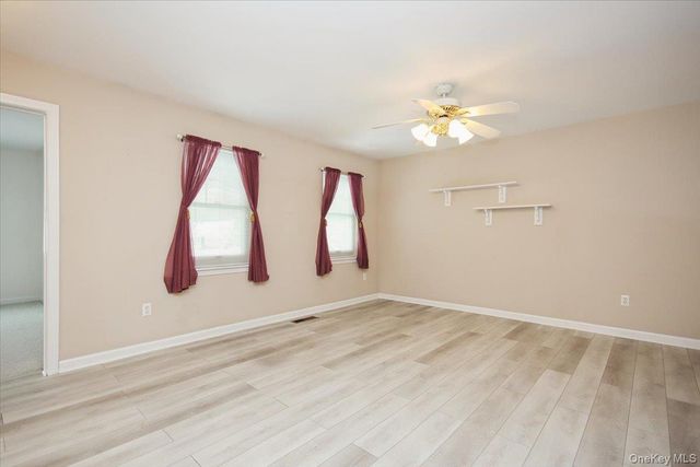 4 Osborne Glen, Poughquag, NY 12570