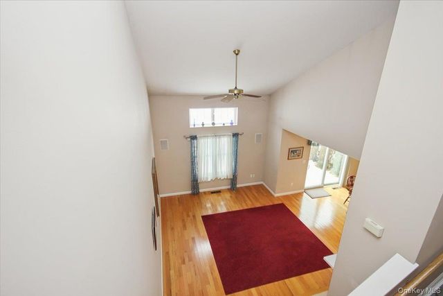 4 Osborne Glen, Poughquag, NY 12570