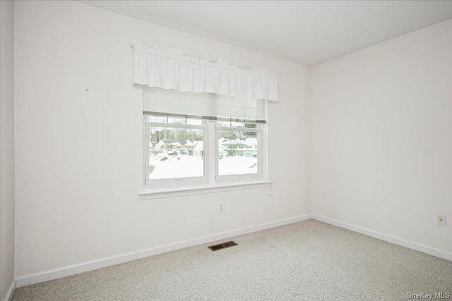 4 Osborne Glen, Poughquag, NY 12570