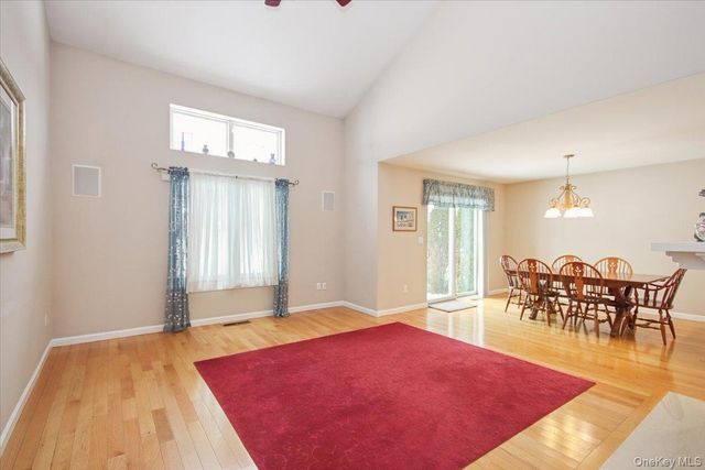 4 Osborne Glen, Poughquag, NY 12570