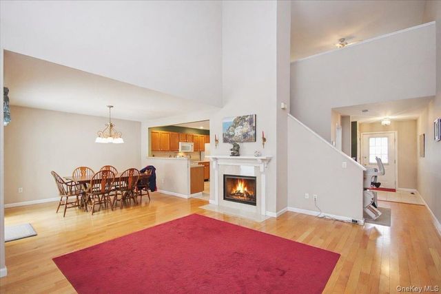 4 Osborne Glen, Poughquag, NY 12570