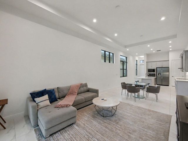 176 SE Via Sangro, Port St. Lucie, Port St Lucie, FL 34952