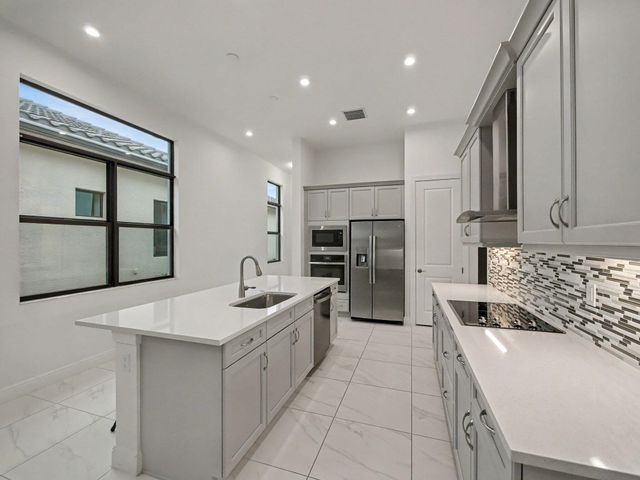 176 SE Via Sangro, Port St. Lucie, Port St Lucie, FL 34952