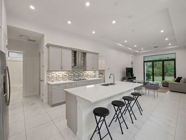 176 SE Via Sangro, Port St. Lucie, Port St Lucie, FL 34952