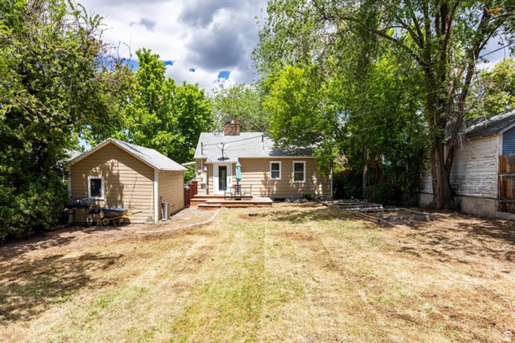 Image 2 of property listing at 1210 HARRISON AVE, Salt Lake City, UT 84105