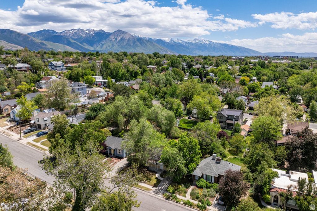 Image 15 of property listing at 1210 HARRISON AVE, Salt Lake City, UT 84105
