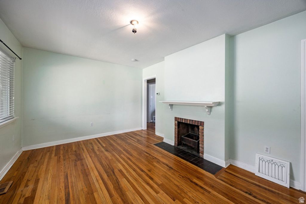 Image 3 of property listing at 1210 HARRISON AVE, Salt Lake City, UT 84105