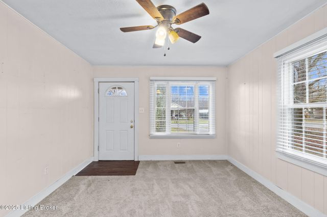 1310 Doris Dr, Louisville, KY 40118