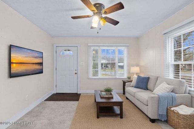 1310 Doris Dr, Louisville, KY 40118