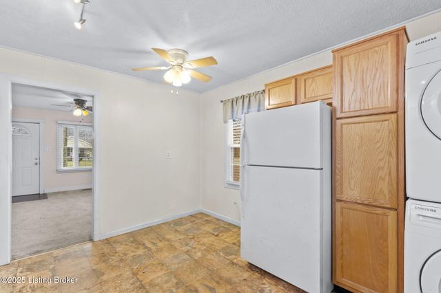 1310 Doris Dr, Louisville, KY 40118