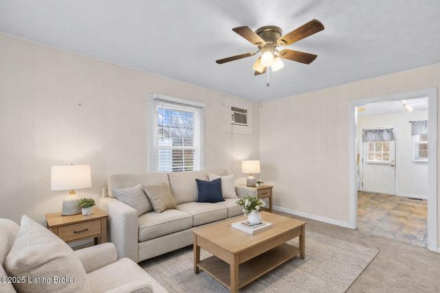 1310 Doris Dr, Louisville, KY 40118