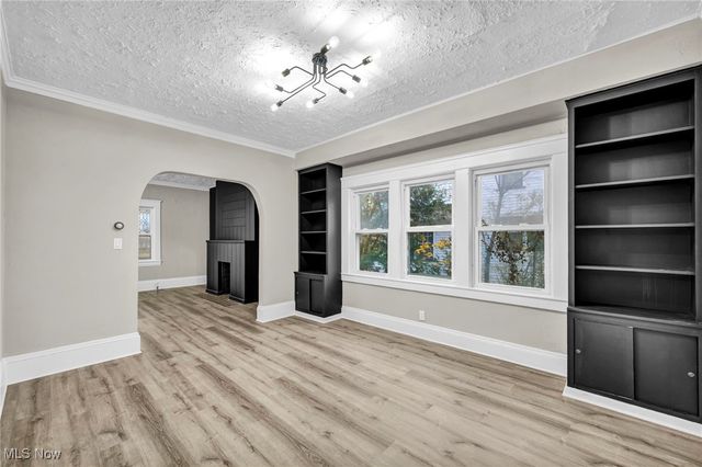 3147 Whitethorn Road, Cleveland Heights, OH 44118