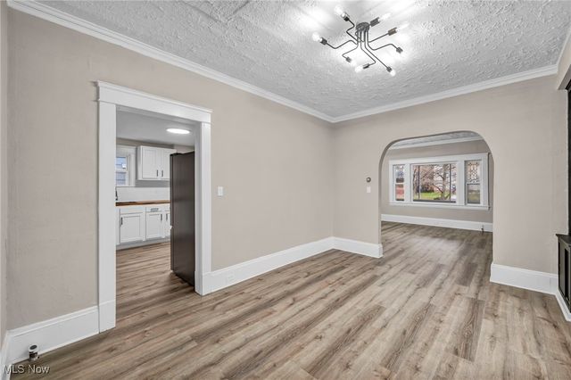 3147 Whitethorn Road, Cleveland Heights, OH 44118