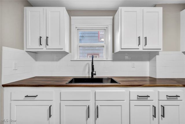 3147 Whitethorn Road, Cleveland Heights, OH 44118