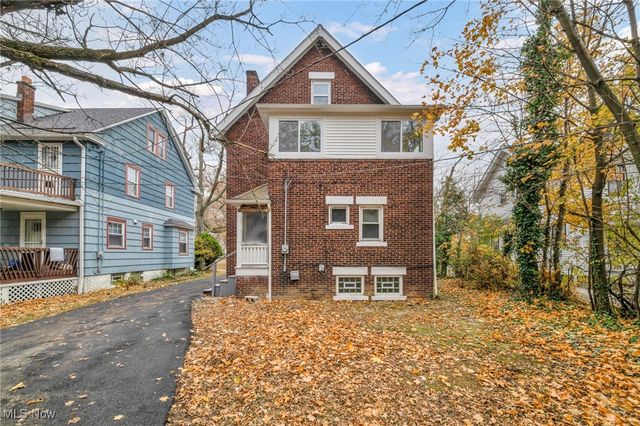 3147 Whitethorn Road, Cleveland Heights, OH 44118