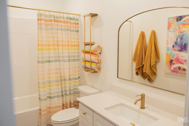 3230 Laurel Hill Lane, Shafter, CA 93263