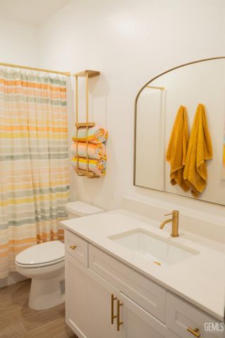 3230 Laurel Hill Lane, Shafter, CA 93263