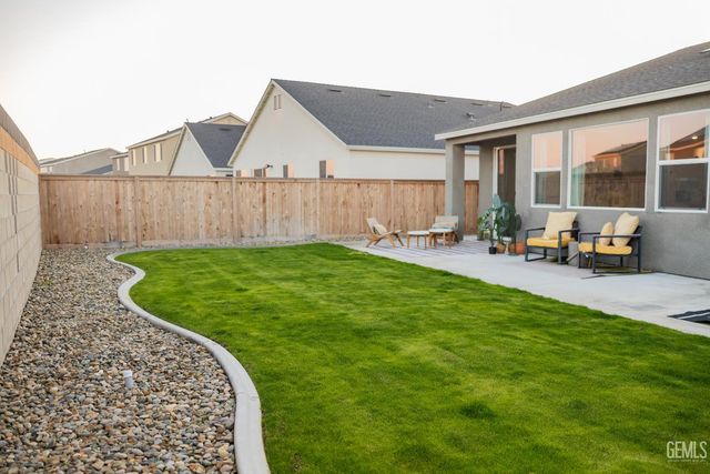 3230 Laurel Hill Lane, Shafter, CA 93263