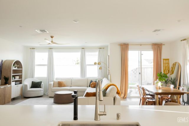 3230 Laurel Hill Lane, Shafter, CA 93263