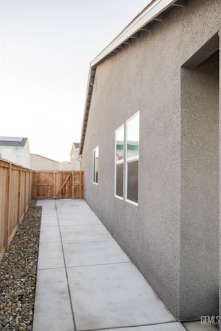 3230 Laurel Hill Lane, Shafter, CA 93263