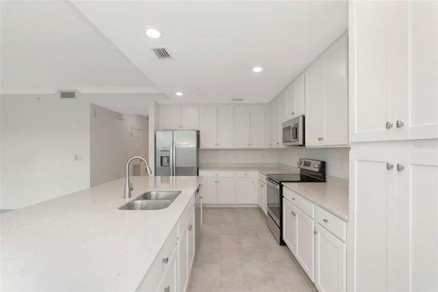 18114 GAWTHROP DRIVE 107, Lakewood Ranch, FL 34211