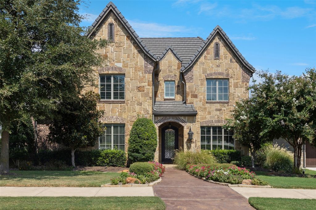 5312 Sendero Drive, Benbrook, TX 76126