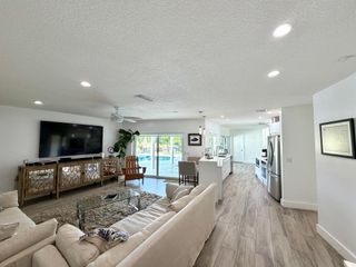 100 SW 11th Avenue, Boca Raton, FL 33486