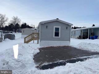 5145 N SUSQUEHANNA TRL #52, York, PA 17406