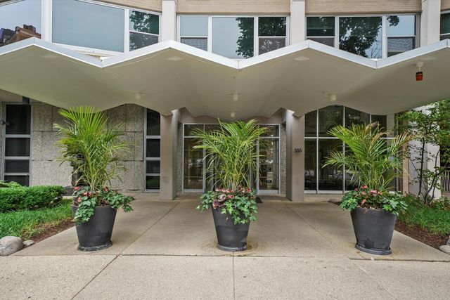 555 W Cornelia Avenue 1706, Chicago, IL 60657