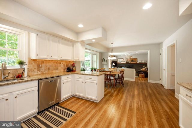 883 TWICKENSHAM CT, West Chester, PA 19382