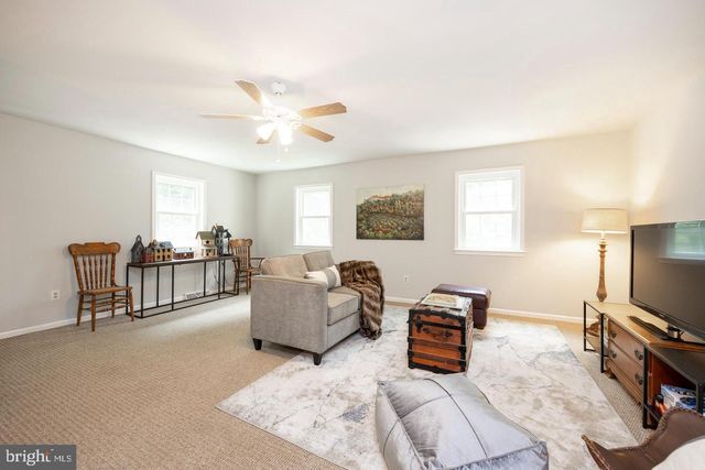883 TWICKENSHAM CT, West Chester, PA 19382