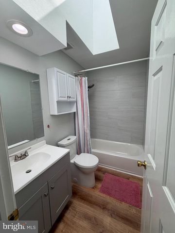 883 TWICKENSHAM CT, West Chester, PA 19382