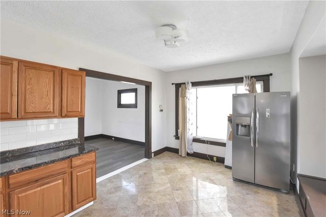 2037 Bunts Road, Lakewood, OH 44107